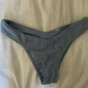 Abercrombie Scrunch Tall-Side High-Leg Cheeky Bottoms Light Blue